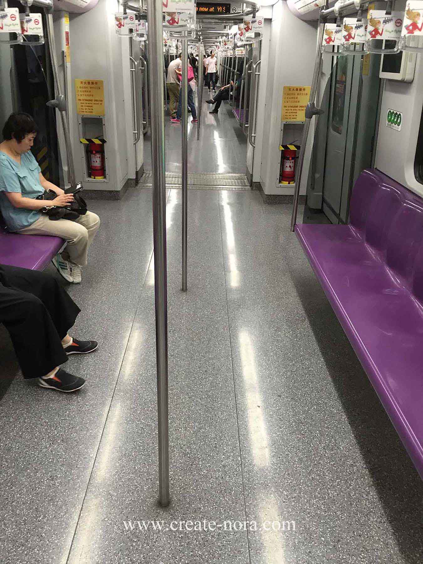 上海地铁诺拉橡胶地板照片2